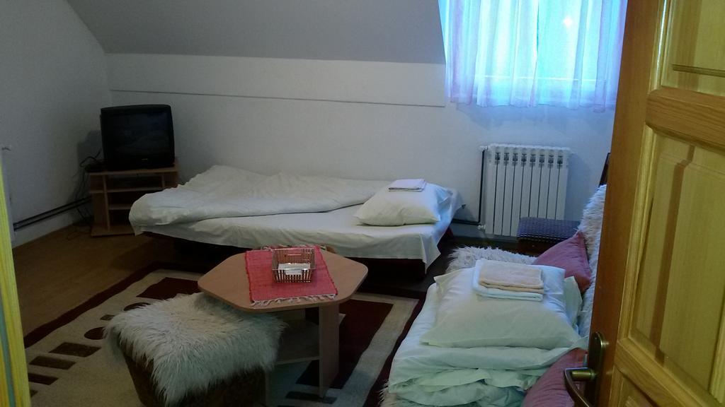 Apartments Ogorjelica Яхорина Номер фото