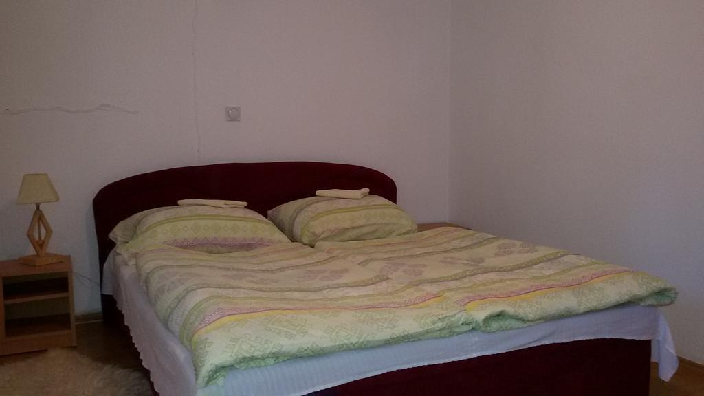 Apartments Ogorjelica Яхорина Номер фото