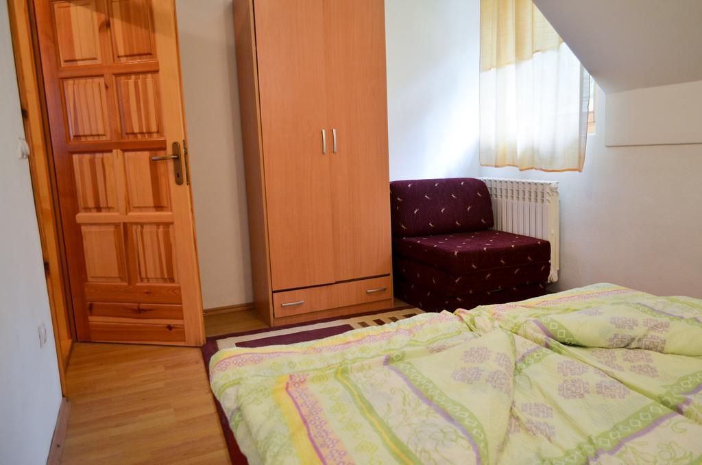 Apartments Ogorjelica Яхорина Екстер'єр фото
